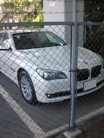 740i