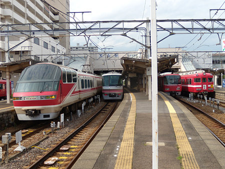 犬山駅4並び