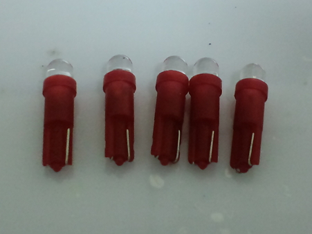 最初に届いたLED