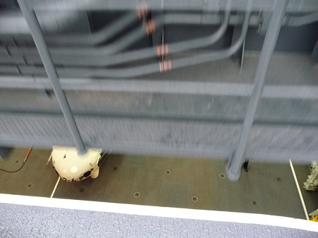 091024-ひゅうが 船尾リフターに乗る (6)