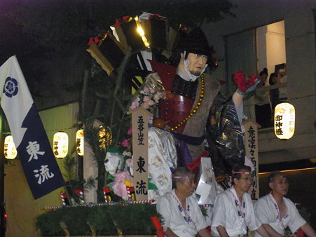 03 追い山当日 博多祇園山笠 東流 舁き山 意凛々而傾剛直 (いはりんりんとしてごうちょくにかぶく)2012年 写真画像4