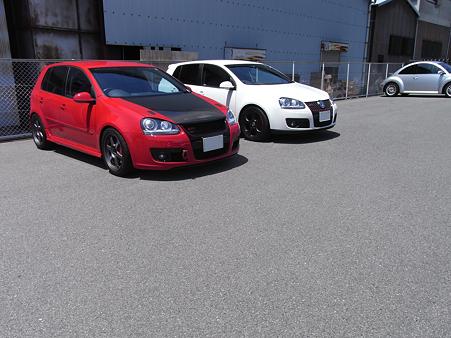 F.O.B. Schrank 駐車場にて