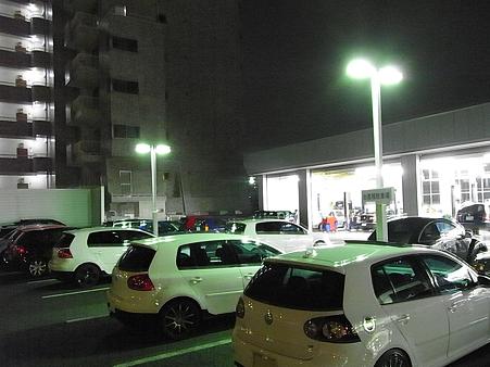 ２６．見覚えある車が２台…