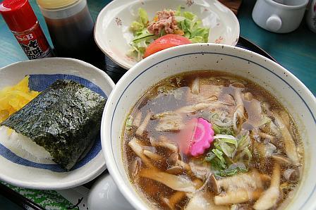 すいとんセット(コーヒー付き)800円