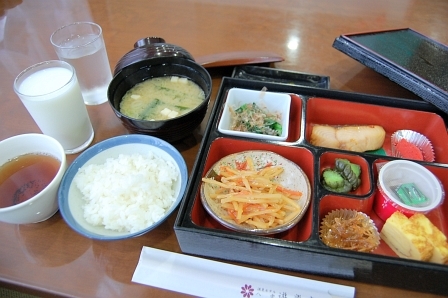 朝食