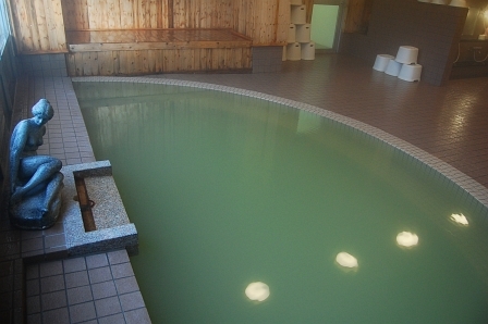 湯面の色合いは変わらずいい感じ