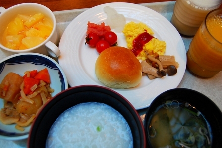 バイキング朝食