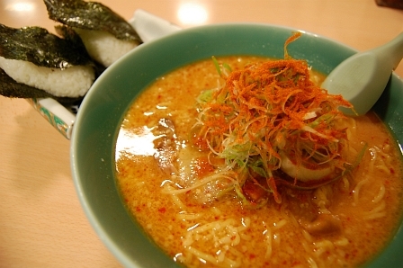 地獄ラーメン&おにぎり2個&香の物