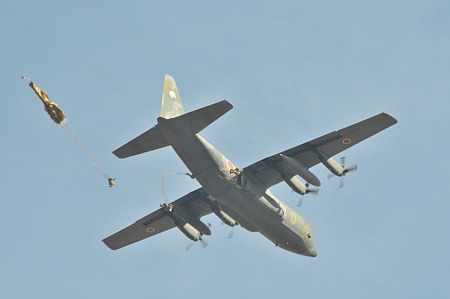 C-130Hも横扉から