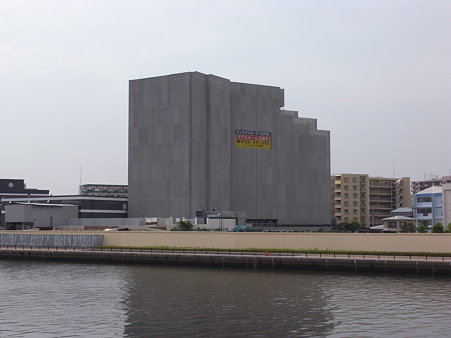 建設中のサンクタスガーデン北千住(2009/7)